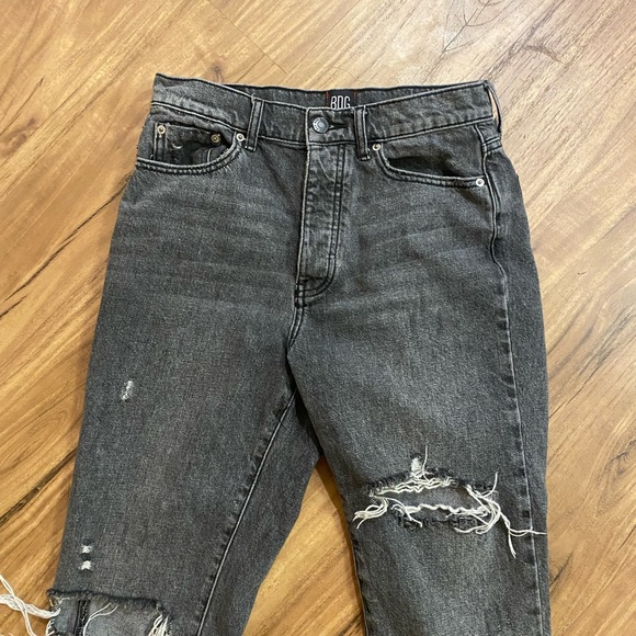 BDG size 27 Slim Straight Distressed Black Jeans - Picture 5 of 5